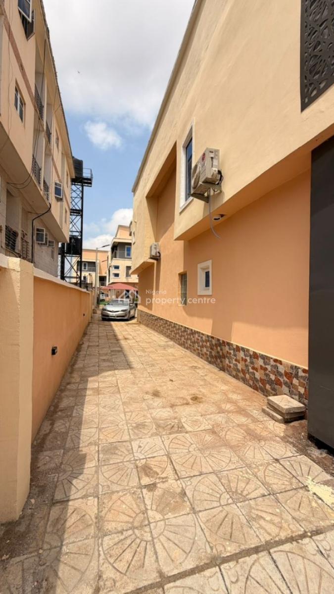Well Built 4-bedrooms Detached Duplex, Nice Estate, Mabushi, Abuja, Detached Duplex for Sale