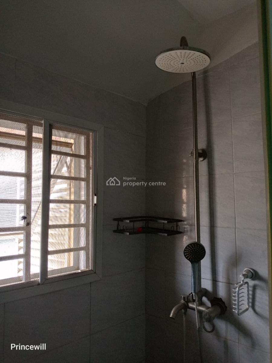a Single Room Penthouse Without Bq, Off Adewunmi Adebimpe Drive, Lekki Phase 1, Lekki, Lagos, Flat / Apartment for Rent