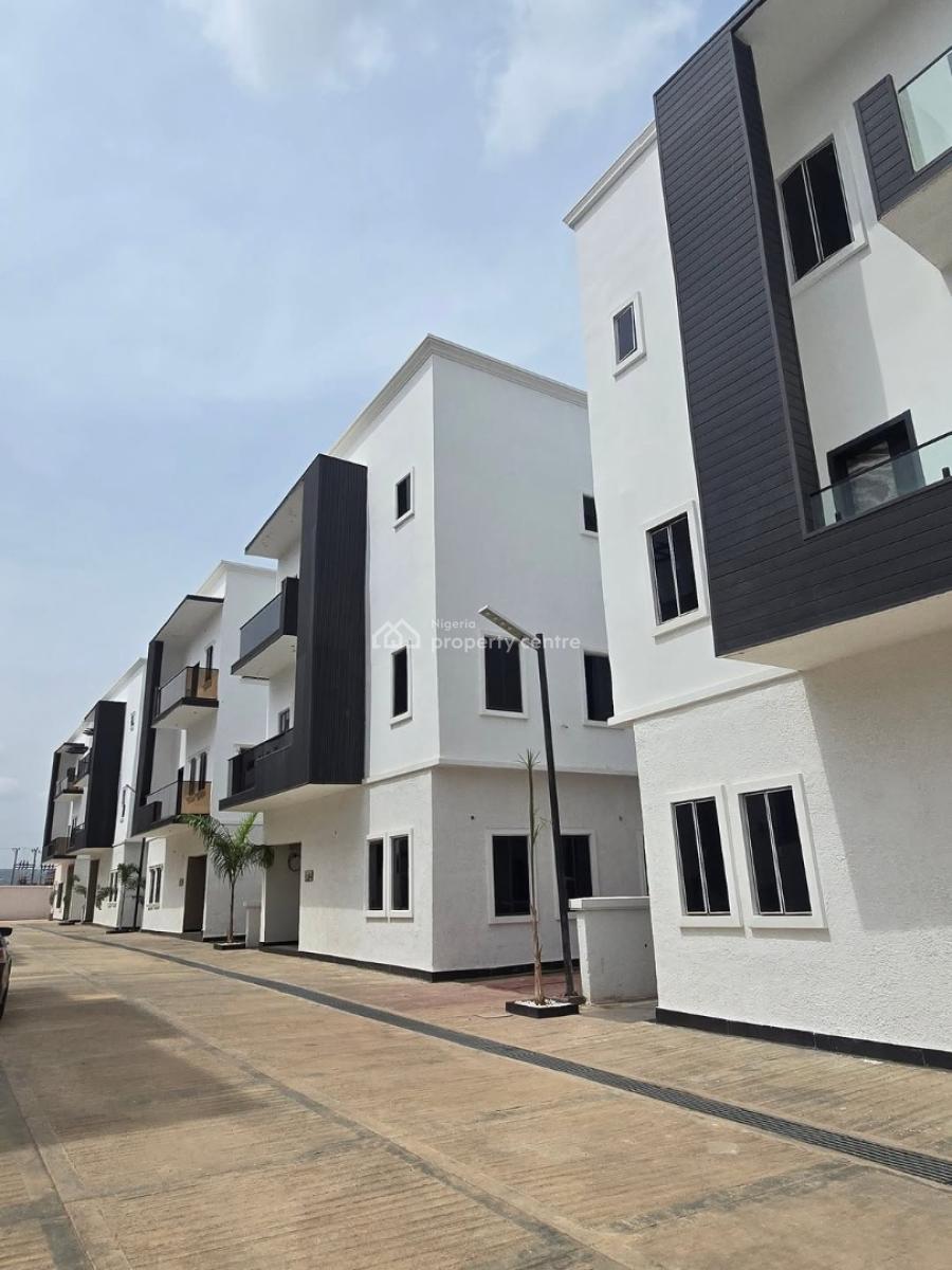5 Bedrooms Detached Duplex with Bq, Jahi, Abuja, Detached Duplex for Sale