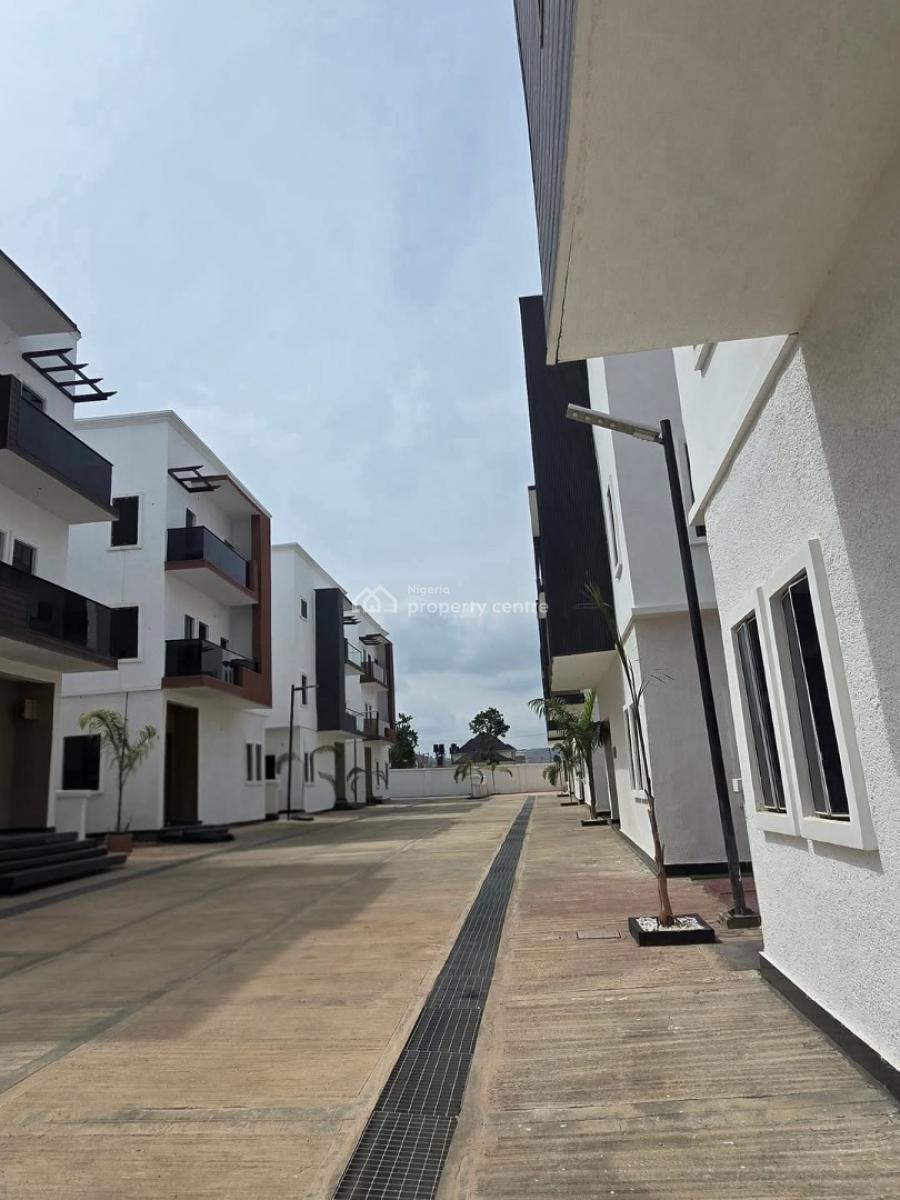 5 Bedrooms Detached Duplex with Bq, Jahi, Abuja, Detached Duplex for Sale