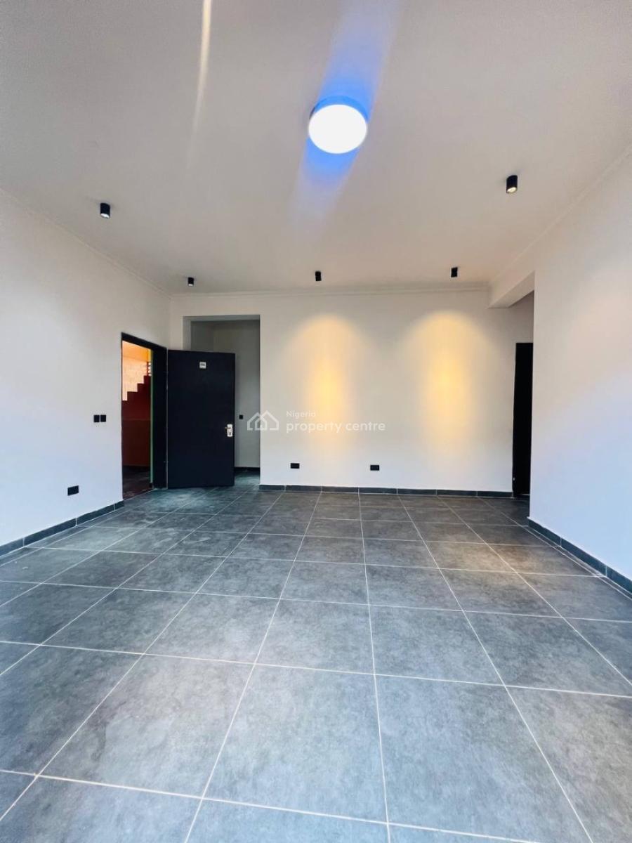 Finished 3 Bedroom Apartment, Lekki Phase 1, Lekki, Lagos, Block of Flats for Sale