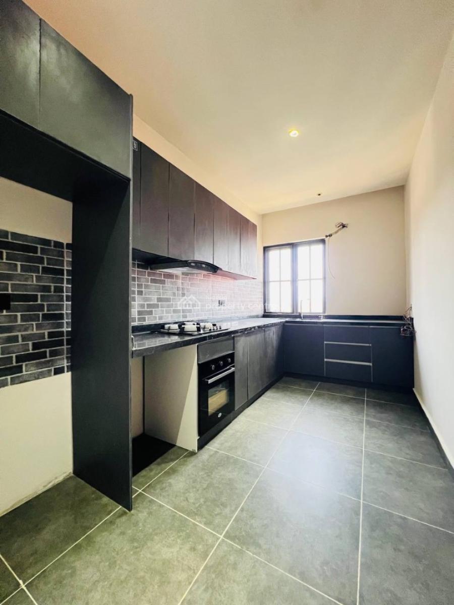 Finished 3 Bedroom Apartment, Lekki Phase 1, Lekki, Lagos, Block of Flats for Sale