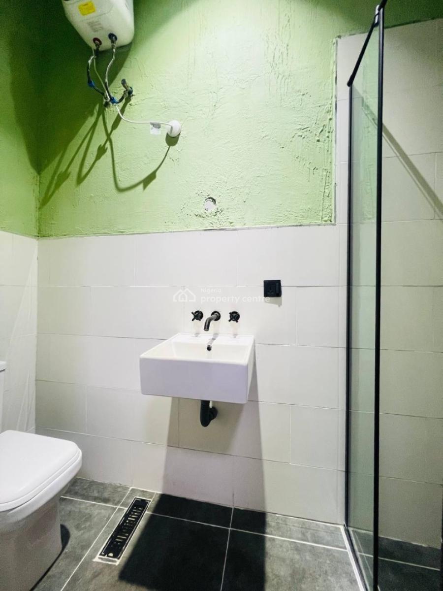 Finished 3 Bedroom Apartment, Lekki Phase 1, Lekki, Lagos, Block of Flats for Sale