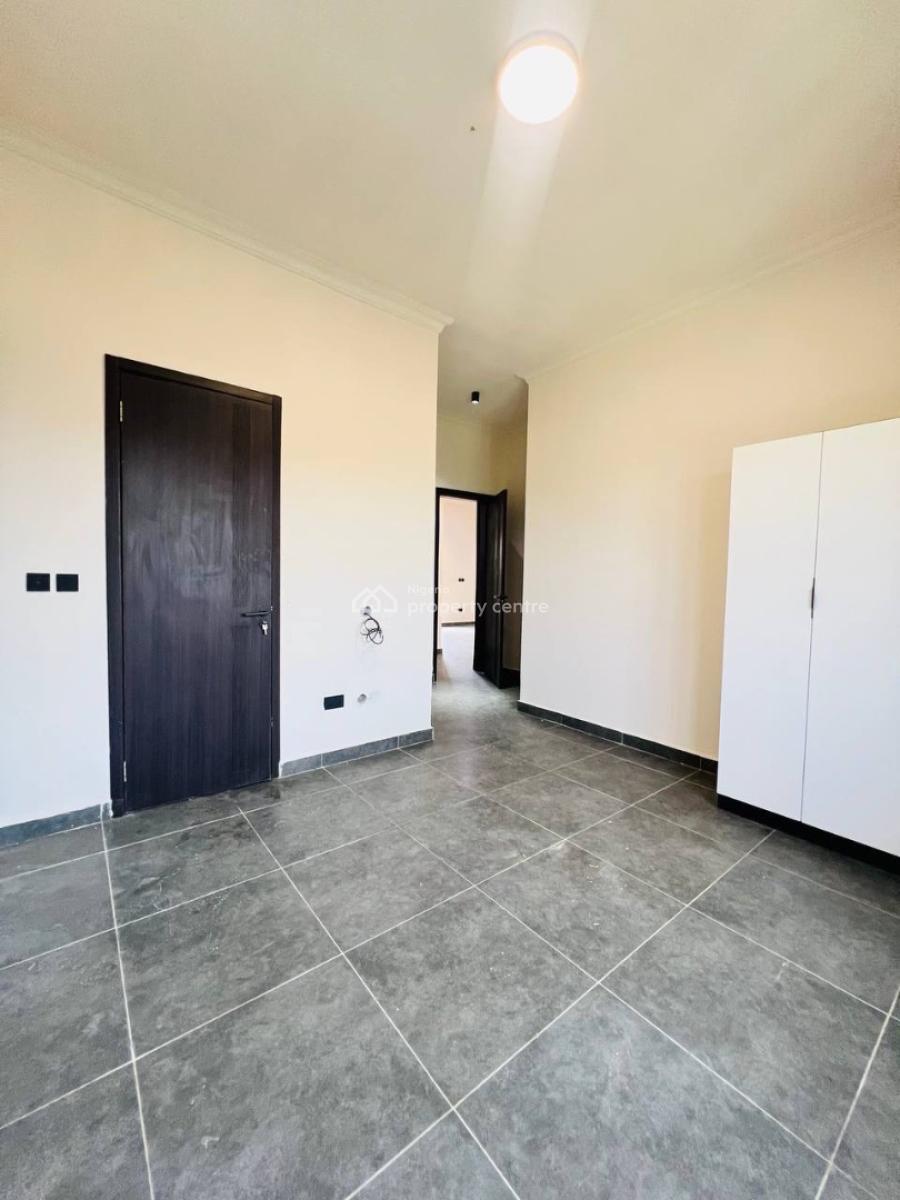 Finished 3 Bedroom Apartment, Lekki Phase 1, Lekki, Lagos, Block of Flats for Sale
