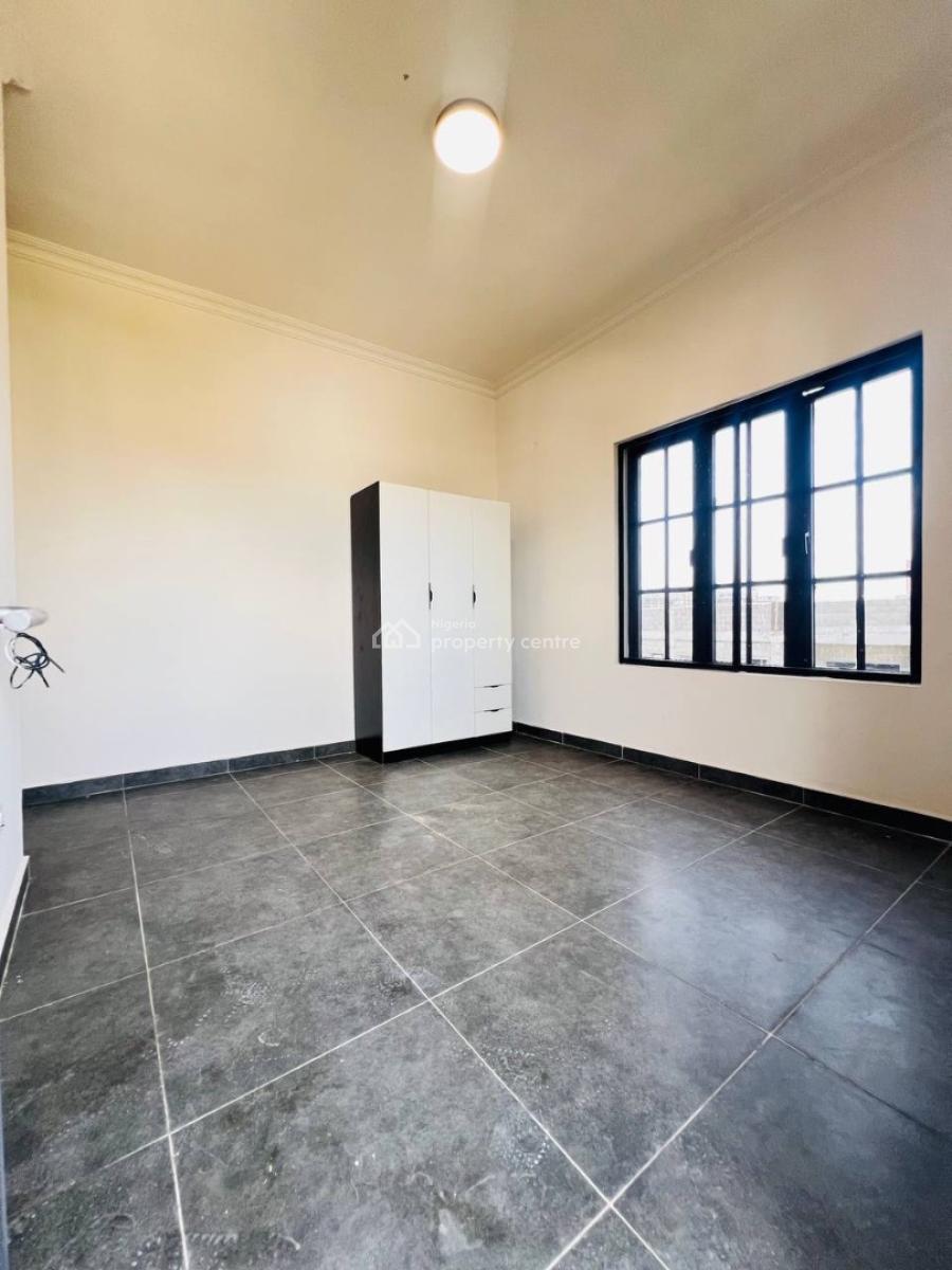 Finished 3 Bedroom Apartment, Lekki Phase 1, Lekki, Lagos, Block of Flats for Sale