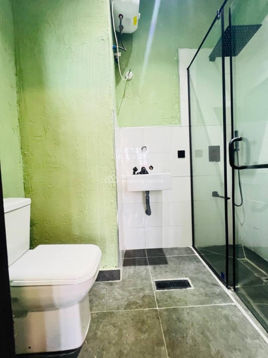 Finished 3 Bedroom Apartment, Lekki Phase 1, Lekki, Lagos, Block of Flats for Sale