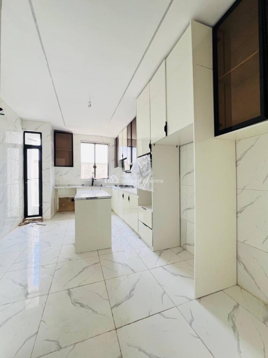 1 & 2bedroom Apartment, in a Great and Service Estate, Ikate, Lekki, Lagos, Block of Flats for Sale