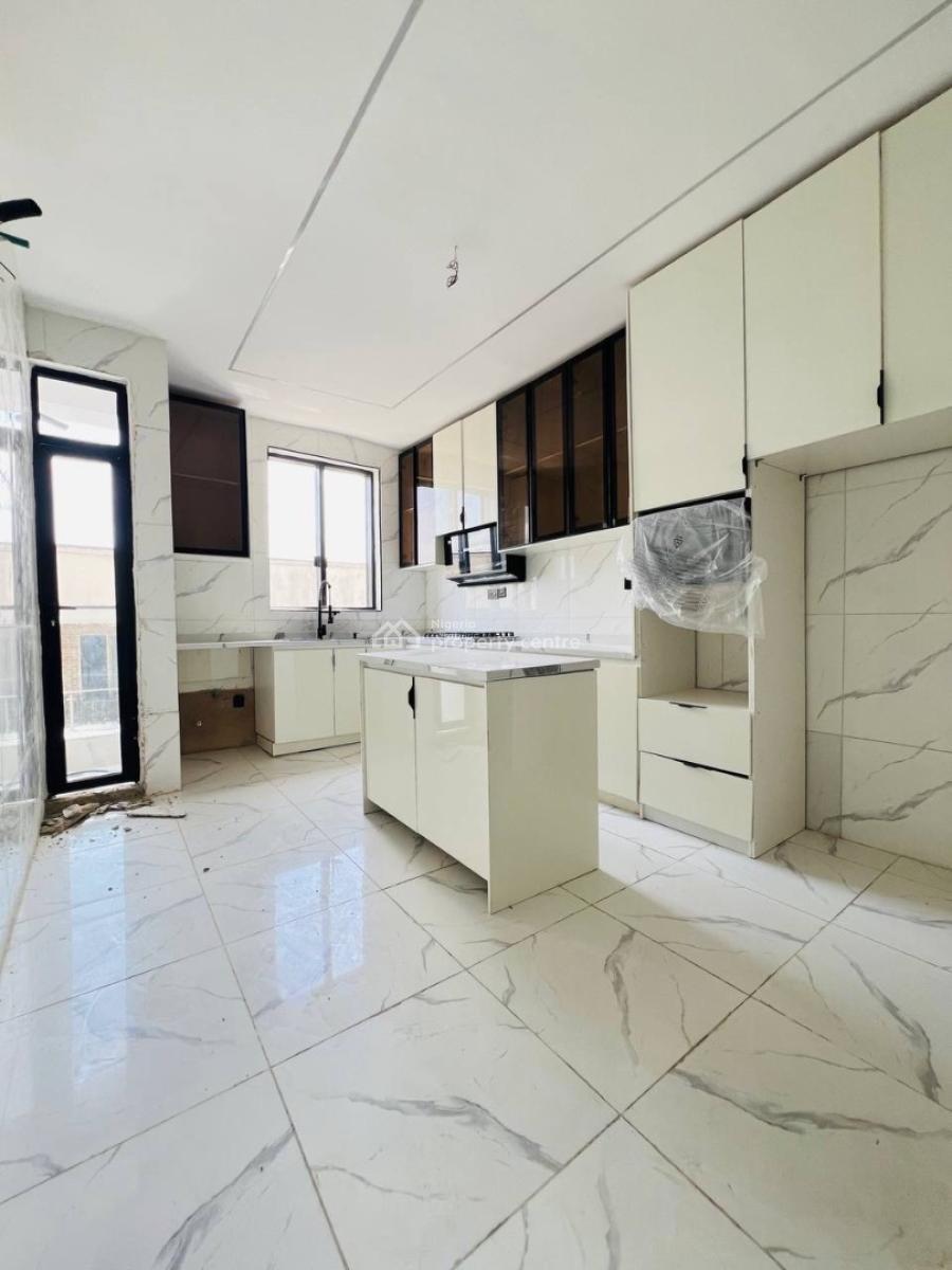 1 & 2bedroom Apartment, in a Great and Service Estate, Ikate, Lekki, Lagos, Block of Flats for Sale