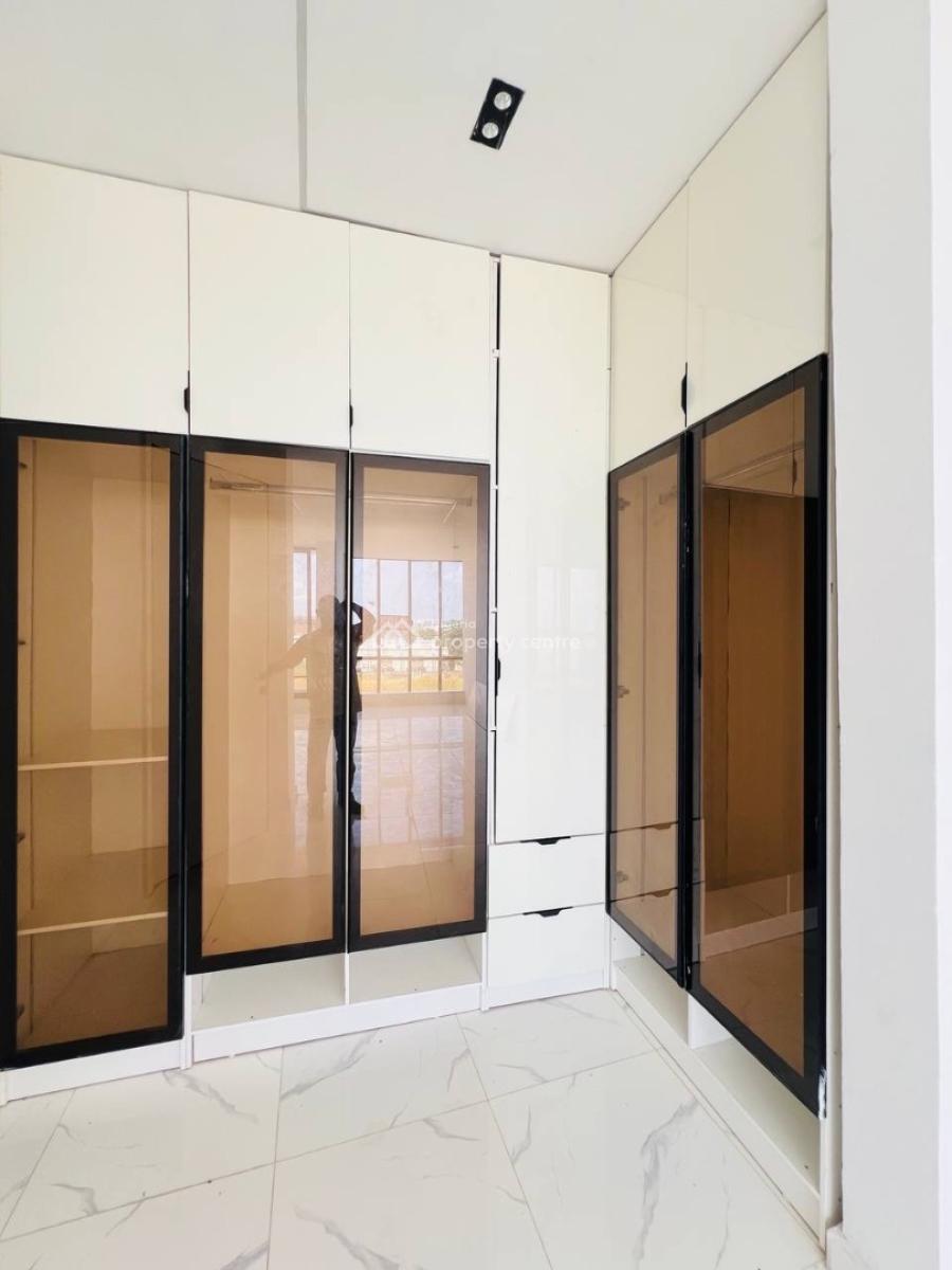 1 & 2bedroom Apartment, in a Great and Service Estate, Ikate, Lekki, Lagos, Block of Flats for Sale