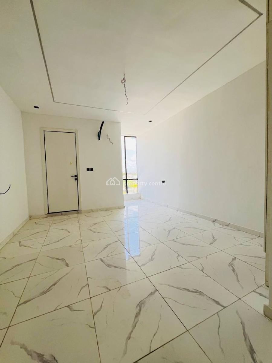 1 & 2bedroom Apartment, in a Great and Service Estate, Ikate, Lekki, Lagos, Block of Flats for Sale