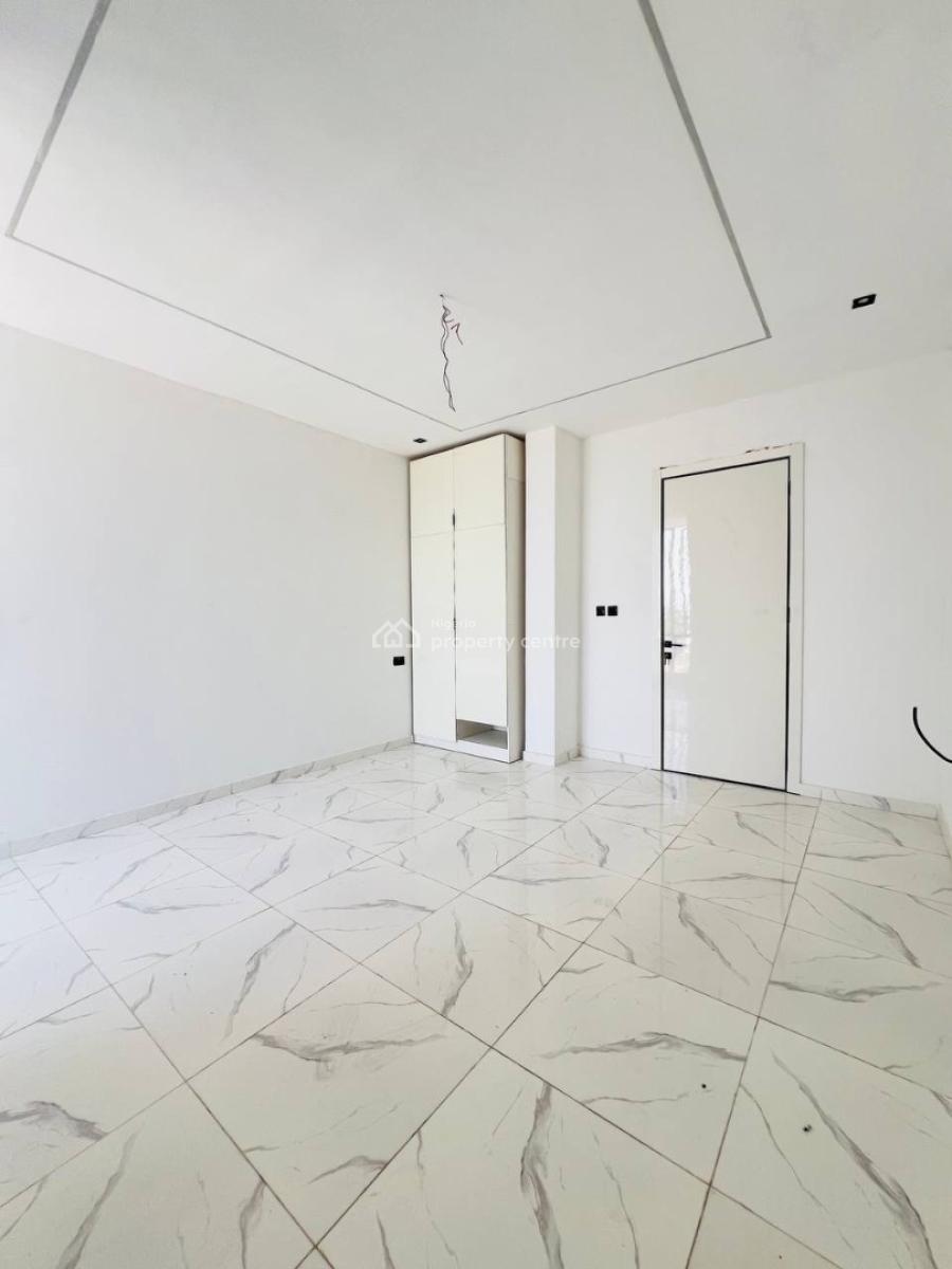 1 & 2bedroom Apartment, in a Great and Service Estate, Ikate, Lekki, Lagos, Block of Flats for Sale