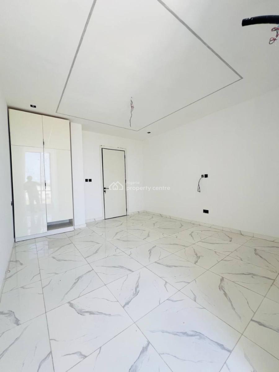 1 & 2bedroom Apartment, in a Great and Service Estate, Ikate, Lekki, Lagos, Block of Flats for Sale