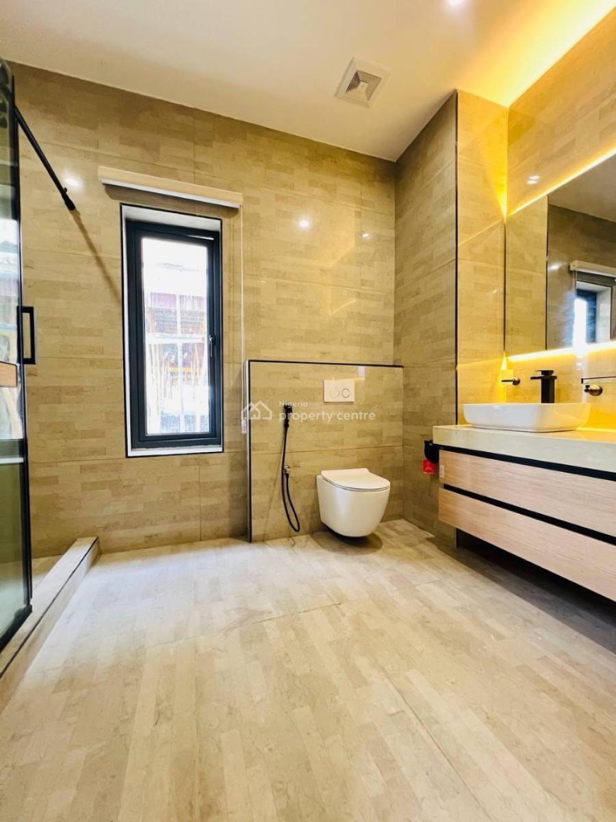 Ultral Luxury 2bedroom Apartment, Unique, Ultra, Fully Service and Spacious 2bedroom Apartment, Lekki Phase 1, Lekki, Lagos, Block of Flats for Sale