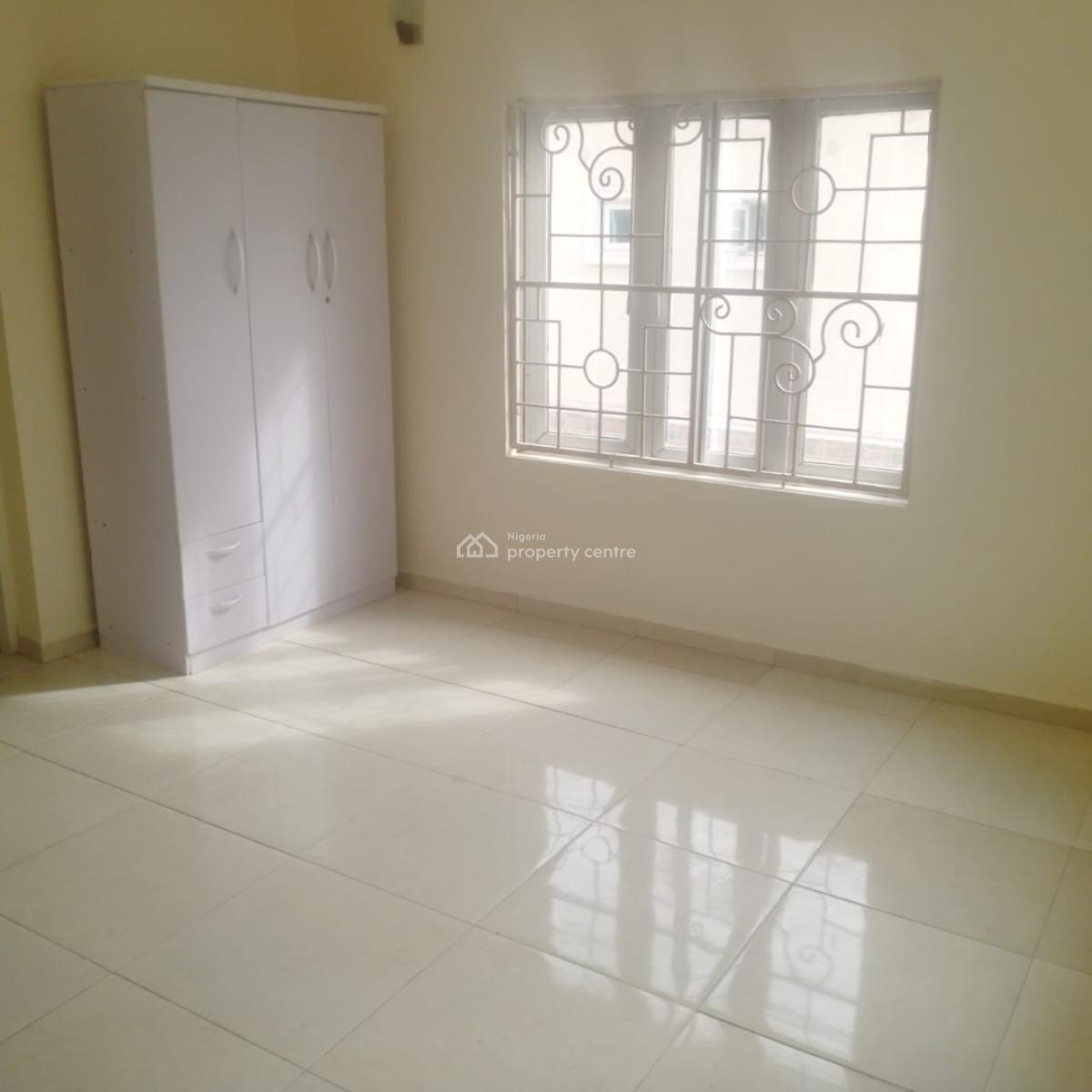 Well Clean 4 Bedroom Semi Detached Duplex, Riverpark Estate Lugbe Abuja, Lugbe District, Abuja, Semi-detached Duplex for Rent