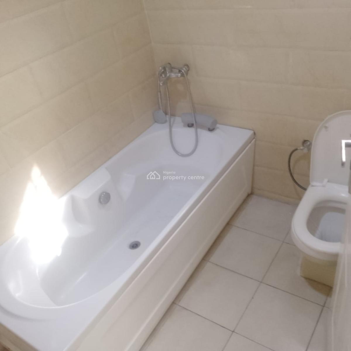 Well Clean 4 Bedroom Semi Detached Duplex, Riverpark Estate Lugbe Abuja, Lugbe District, Abuja, Semi-detached Duplex for Rent