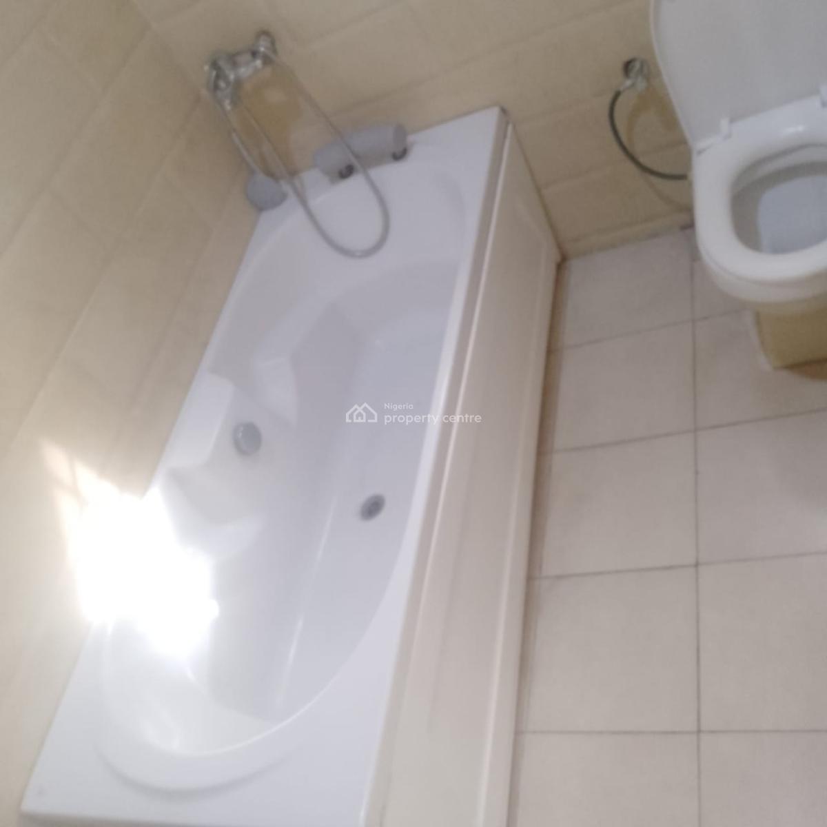 Well Clean 4 Bedroom Semi Detached Duplex, Riverpark Estate Lugbe Abuja, Lugbe District, Abuja, Semi-detached Duplex for Rent