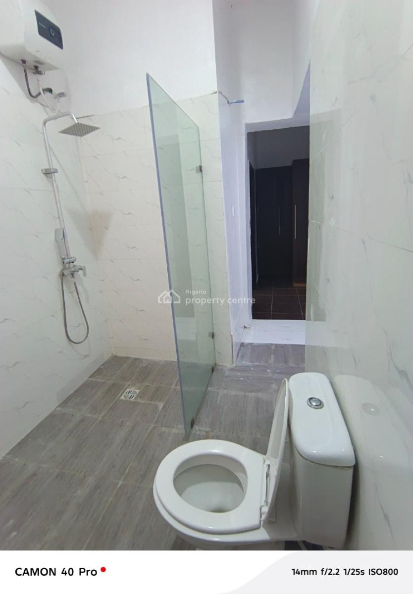 Shared Apartment Room Downstairs in Osapa London, Razaq Eletu Street, Osapa, Lekki, Lagos, Self Contain (single Rooms) for Rent