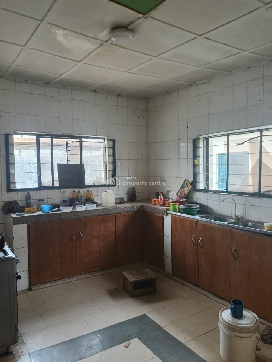 5 Bedroom Apartment( Perfect for Both Commercial Or Residential), Arab Road, Kubwa, Abuja, House for Rent