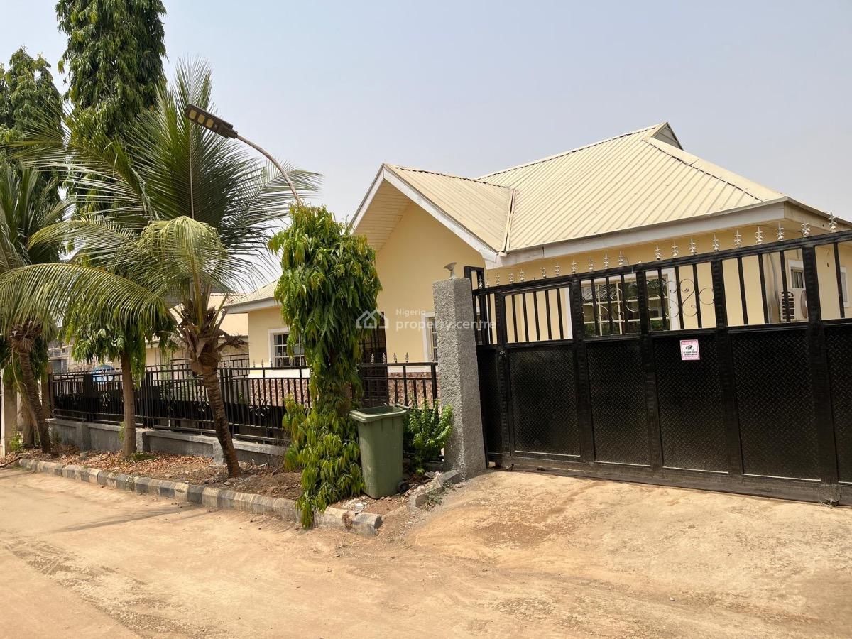 Clean  and Affordable 3 Bedroom Bungalow 1 Bq, Palmheight Estate Phase1, Sabon Lugbe, Lugbe District, Abuja, Detached Bungalow for Sale