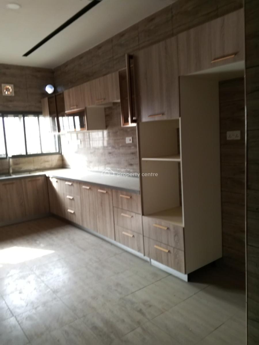 Luxury 4-bedroom Terrace Duplex with Bq, Guzape District, Abuja, Terraced Duplex for Sale