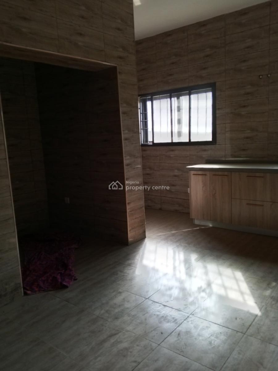 Luxury 4-bedroom Terrace Duplex with Bq, Guzape District, Abuja, Terraced Duplex for Sale