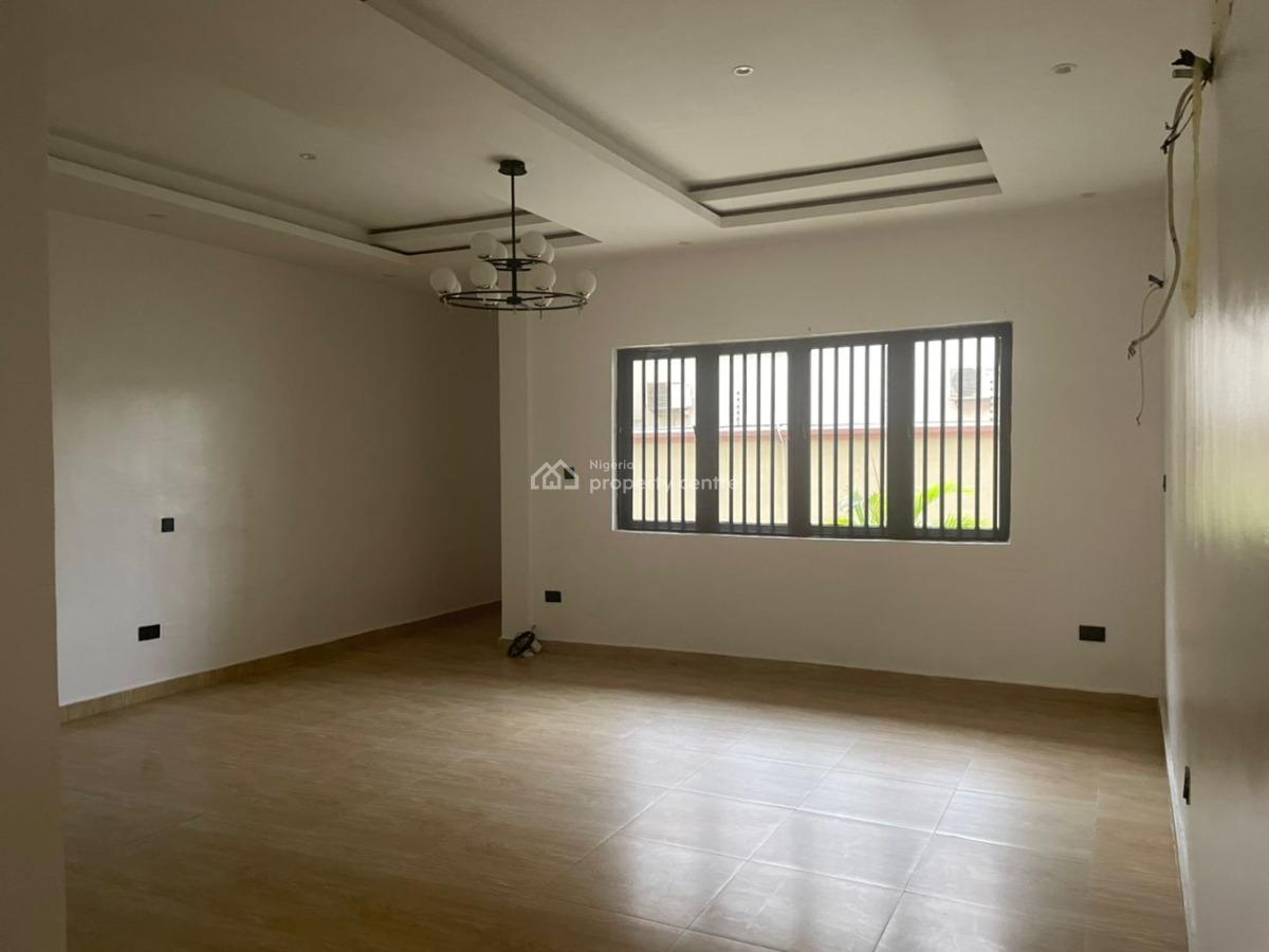 Tastefully Finished and Newly Renovated 3bedroom Flat All Room En-suit, Lekki Phase 1, Lekki, Lagos, Flat / Apartment for Rent