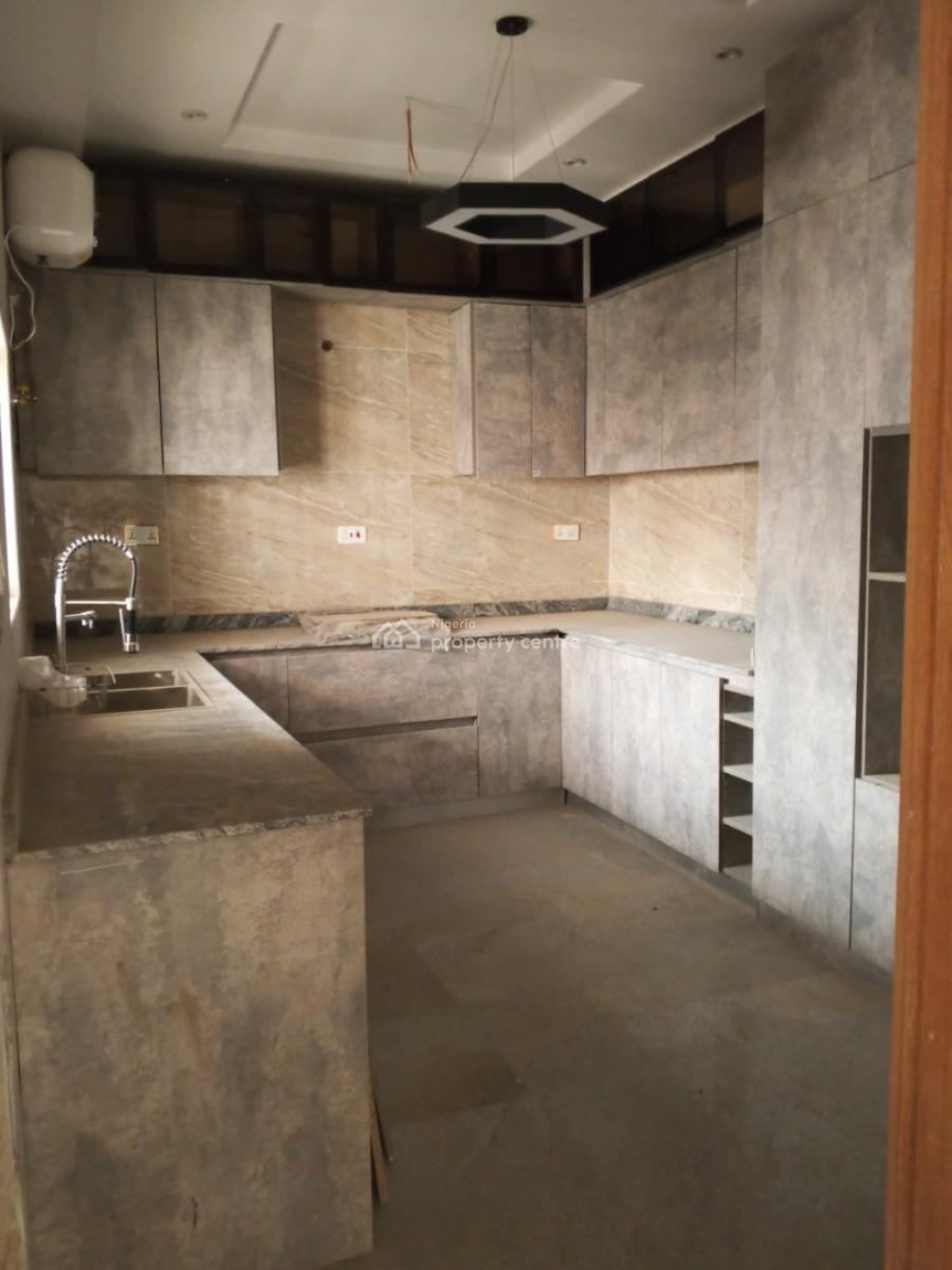 Luxury 4-bedroom Terrace Duplex with Bq, Guzape District, Abuja, Terraced Duplex for Sale