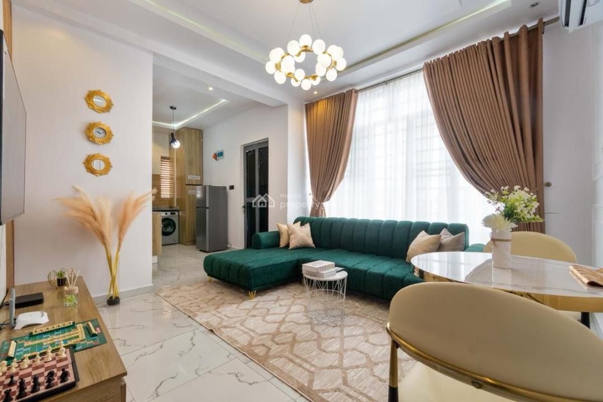 Cozy 2 Bedroom Apartment with Swimming Pool, Gym, Snooker Boa, Lekki Phase 1, Lekki, Lagos, Flat / Apartment Short Let