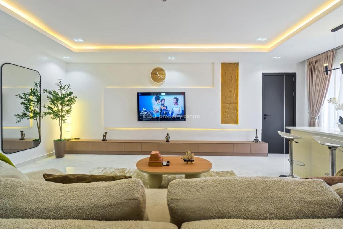 Cozy 2 Bedroom Apartment with Swimming Pool, Gym, Snooker Boa, Lekki Phase 1, Lekki, Lagos, Flat / Apartment Short Let