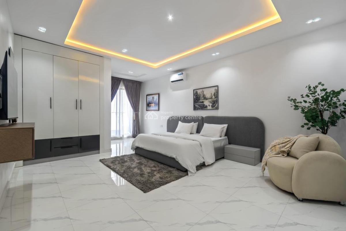 Cozy 2 Bedroom Apartment with Swimming Pool, Gym, Snooker Boa, Lekki Phase 1, Lekki, Lagos, Flat / Apartment Short Let