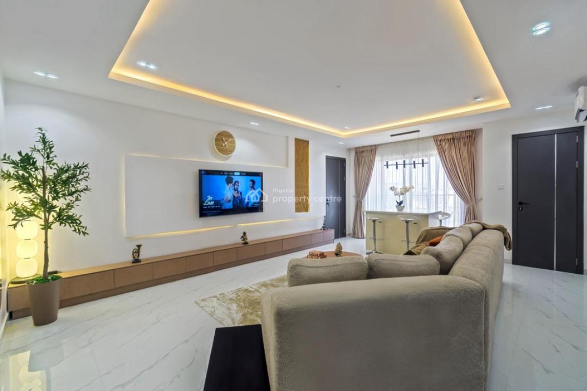 Cozy 2 Bedroom Apartment with Swimming Pool, Gym, Snooker Boa, Lekki Phase 1, Lekki, Lagos, Flat / Apartment Short Let