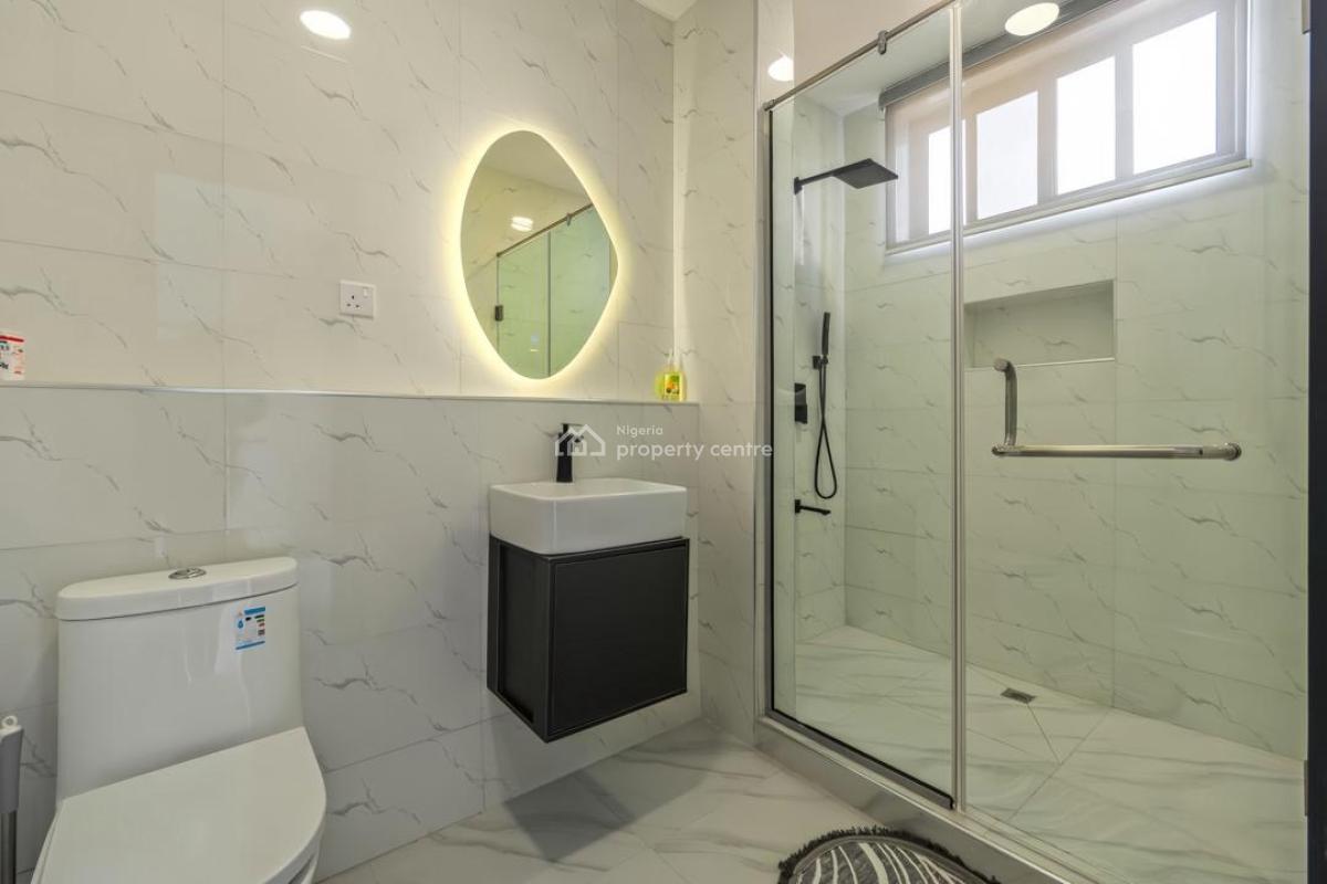 Cozy 2 Bedroom Apartment with Swimming Pool, Gym, Snooker Boa, Lekki Phase 1, Lekki, Lagos, Flat / Apartment Short Let