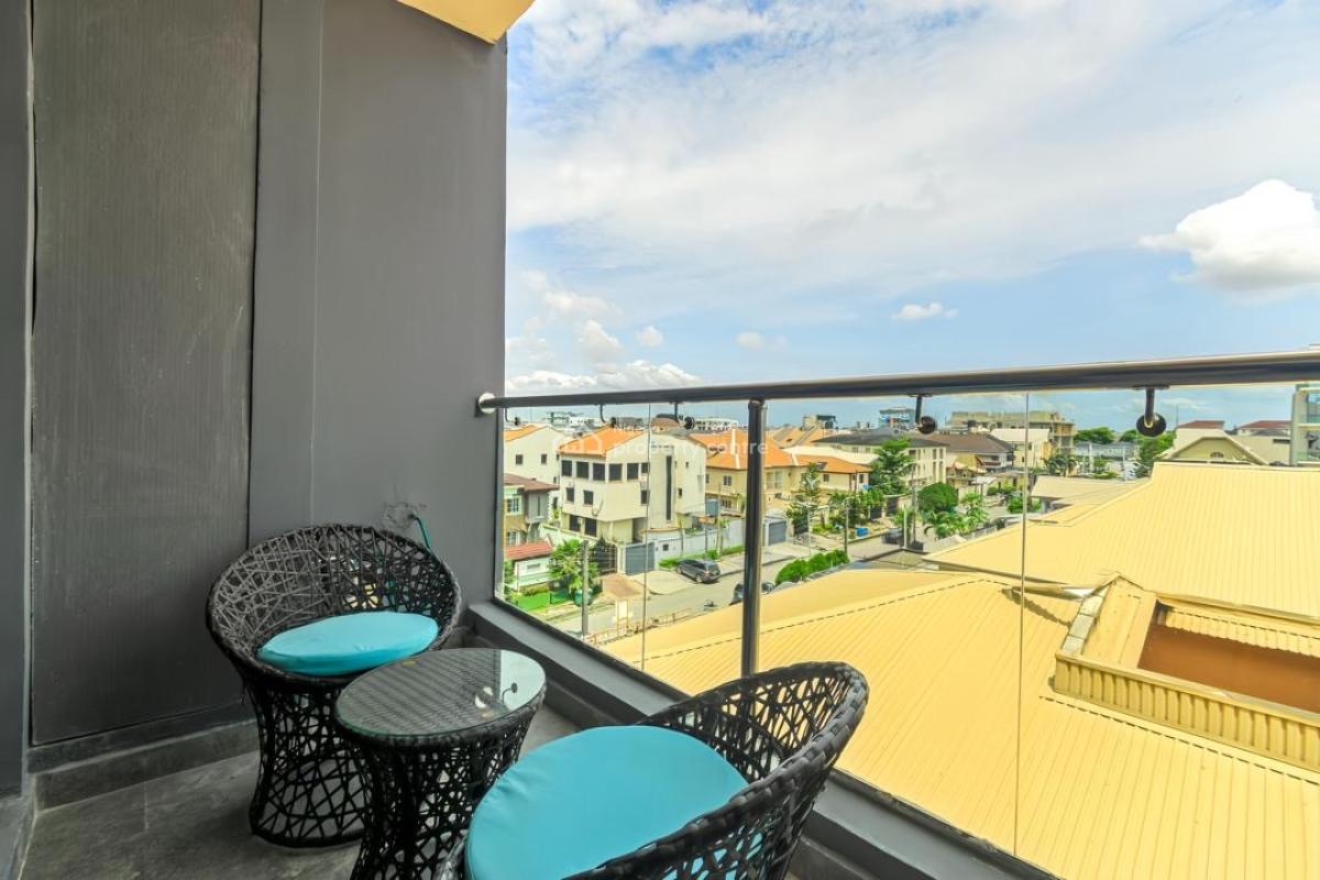 Cozy 2 Bedroom Apartment with Swimming Pool, Gym, Snooker Boa, Lekki Phase 1, Lekki, Lagos, Flat / Apartment Short Let