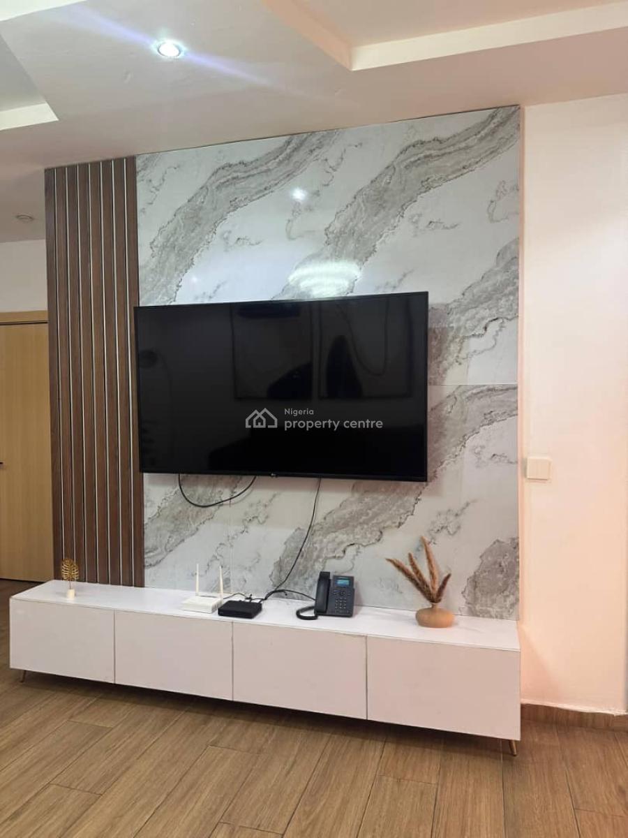 Luxury 1 Bedroom Apartment with a Private Cinema, Snooker Board, Swimming Pool, Lekki Phase 1, Lekki, Lagos, Flat / Apartment Short Let