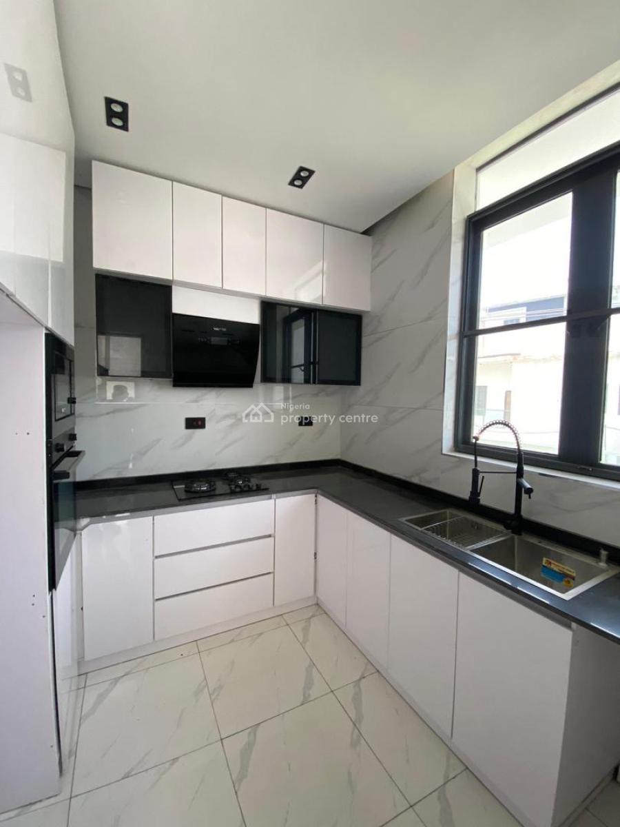 Elegant 2-bedroom Apartment, Ologolo, Lekki, Lagos, Flat / Apartment for Sale
