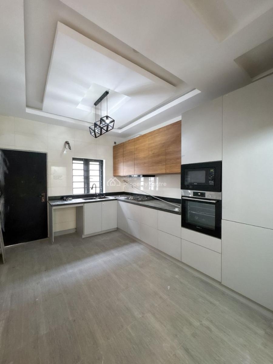 3 Bedroom Terrace Duplex, L.c.c Rd, 2nd Toll Gate, Lekki, Lekki, Lagos, Terraced Duplex for Sale