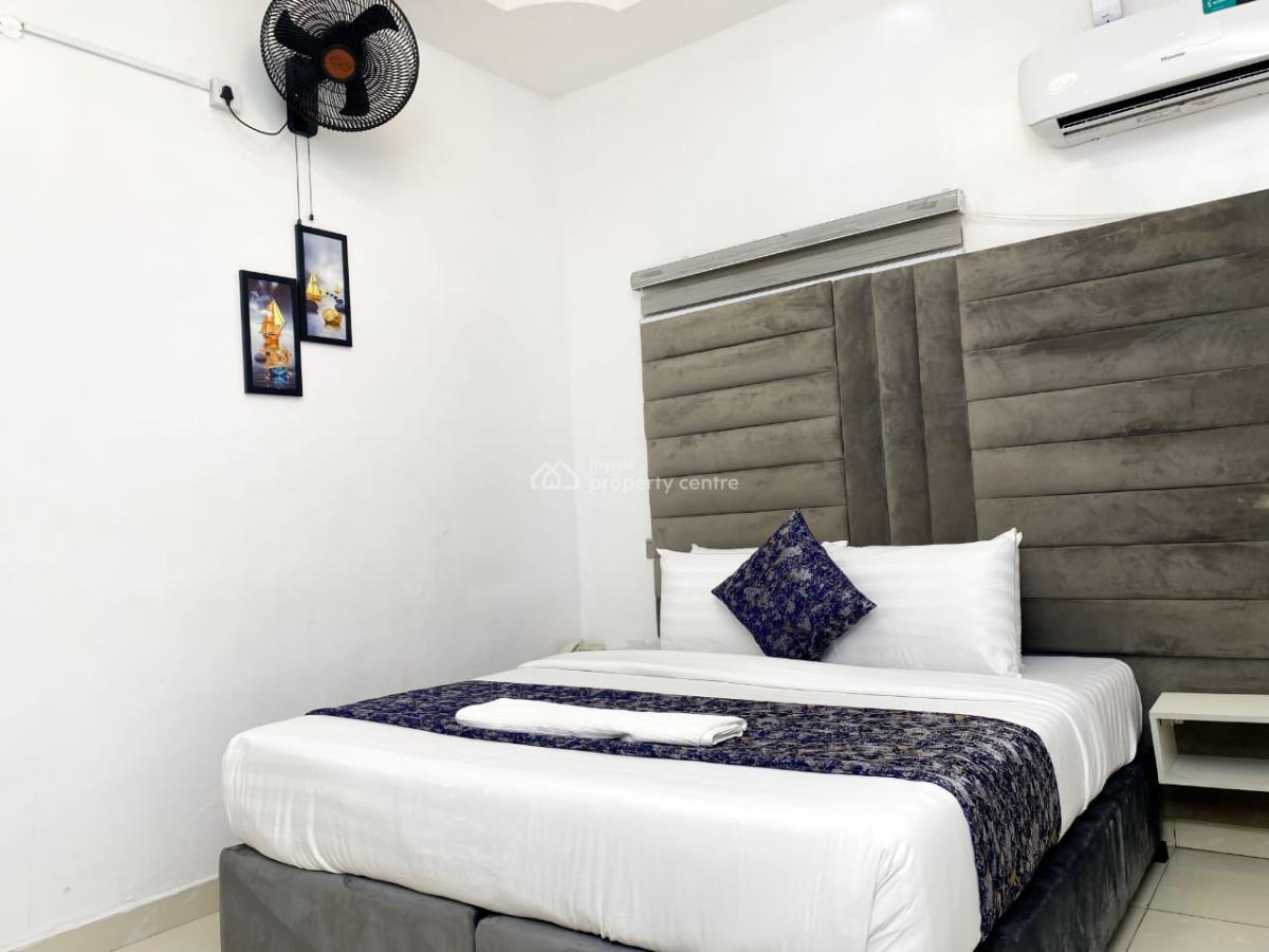 Beautiful 3 Bedroom Apartment, Opebi, Ikeja, Lagos, Flat / Apartment Short Let