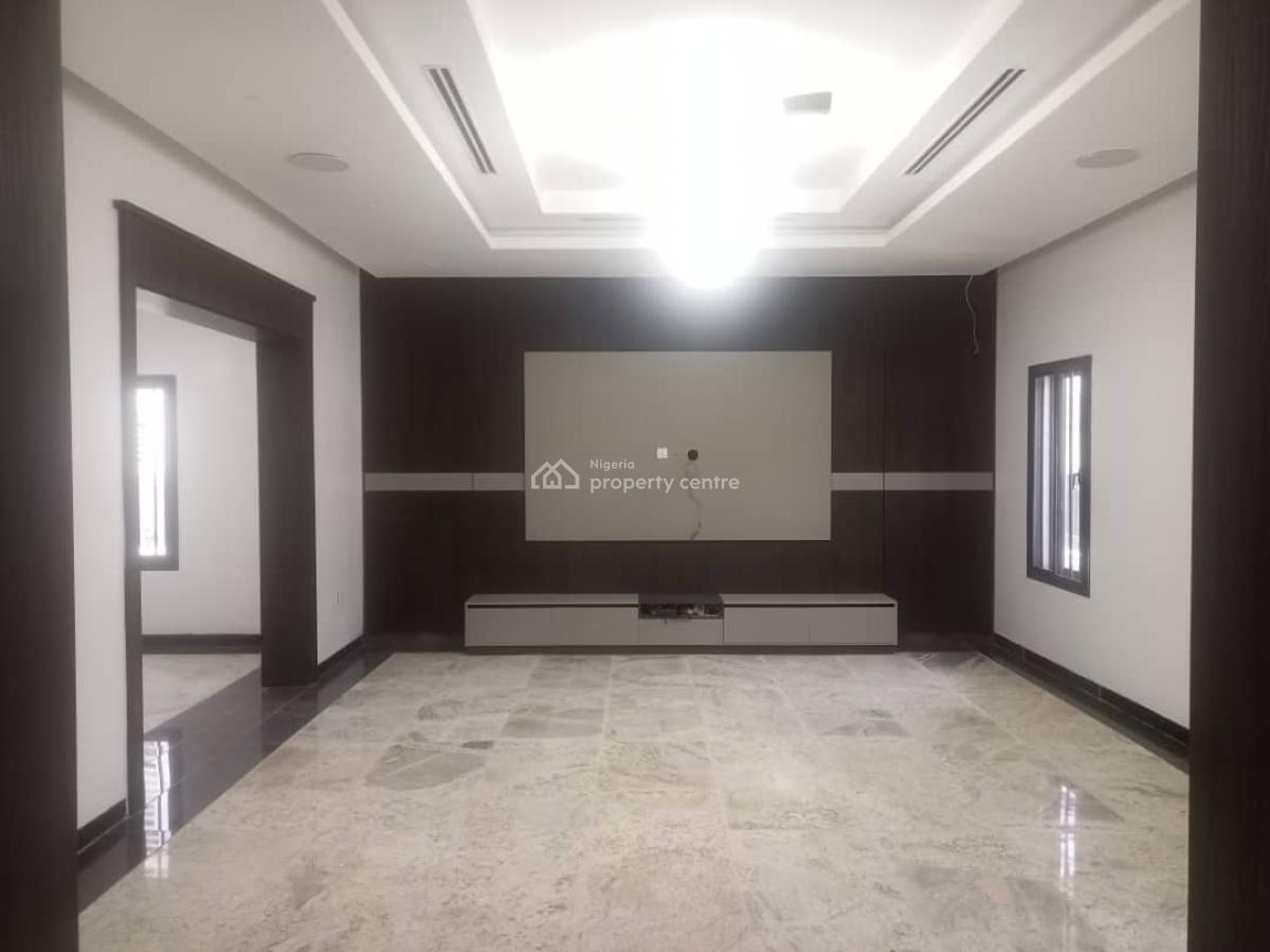 Relatively New 5 Bedroom Detached Triplex with 2 Rooms Bq and a Study, Ikeja Gra, Ikeja, Lagos, Detached Duplex for Rent