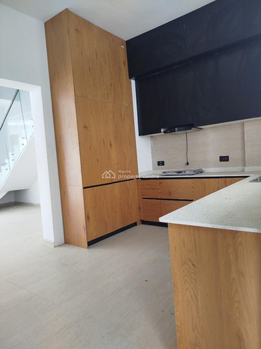 3 Bedroom Maisonette with a Bq, Lekki Phase 1, Lekki, Lagos, Terraced Duplex for Sale