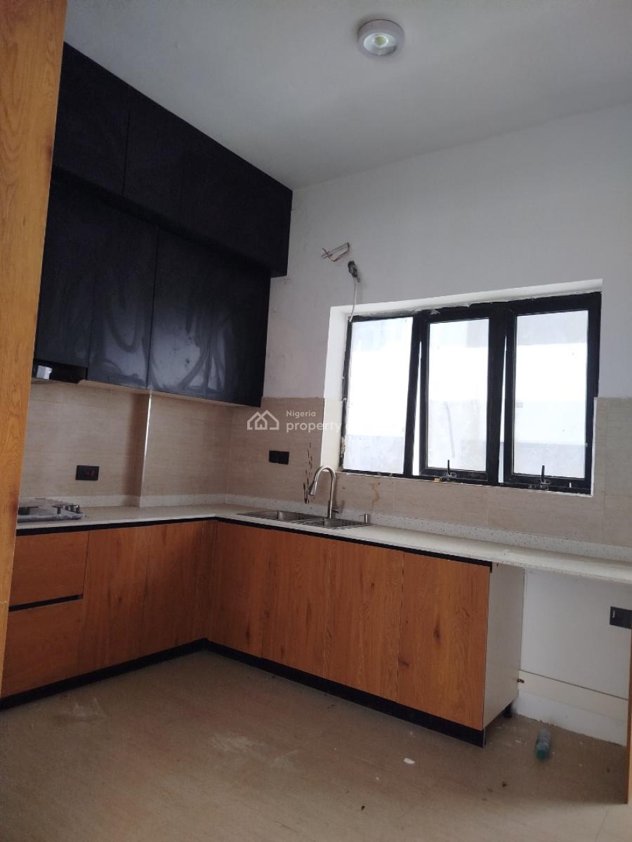 3 Bedroom Maisonette with a Bq, Lekki Phase 1, Lekki, Lagos, Terraced Duplex for Sale