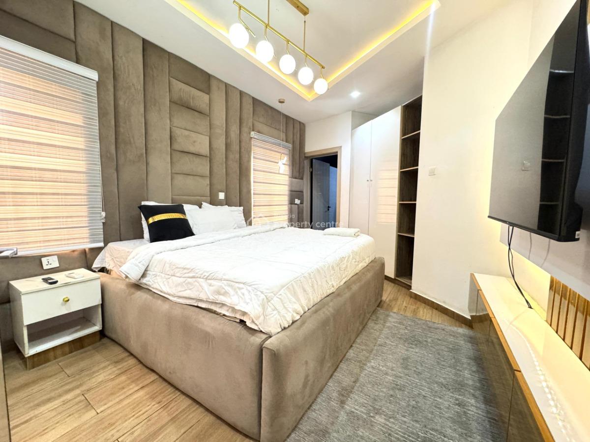 Beautifully Furnished  2 Bedroom Apartment with Swimming Pool, Ps5, Gy, Lekki Phase 1, Lekki, Lagos, Flat / Apartment Short Let