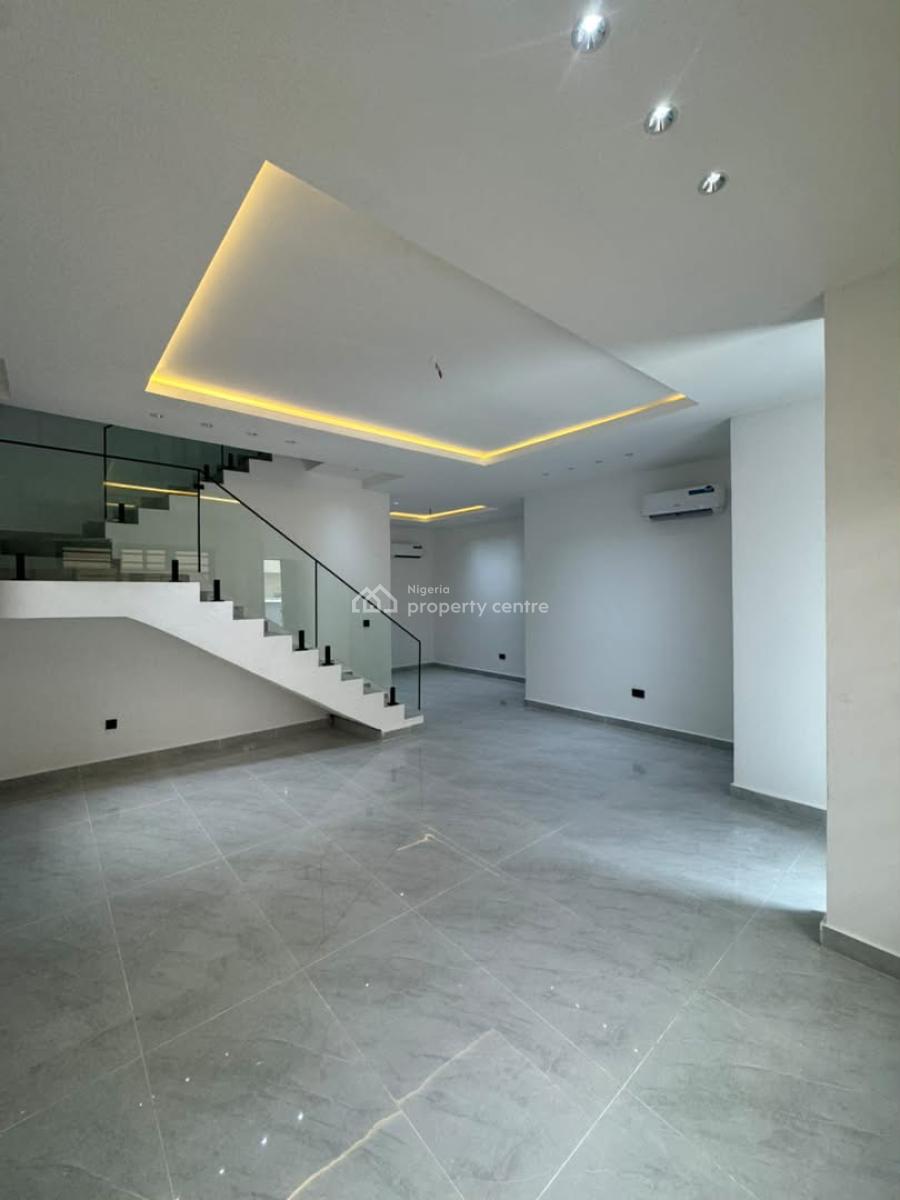 Lovely 3 Bedroom Maisonette + Bq, Lekki Phase 1, Lekki, Lagos, Flat / Apartment for Rent