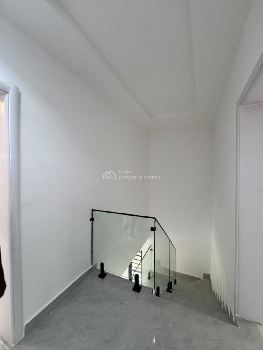 Lovely 3 Bedroom Maisonette + Bq, Lekki Phase 1, Lekki, Lagos, Flat / Apartment for Rent