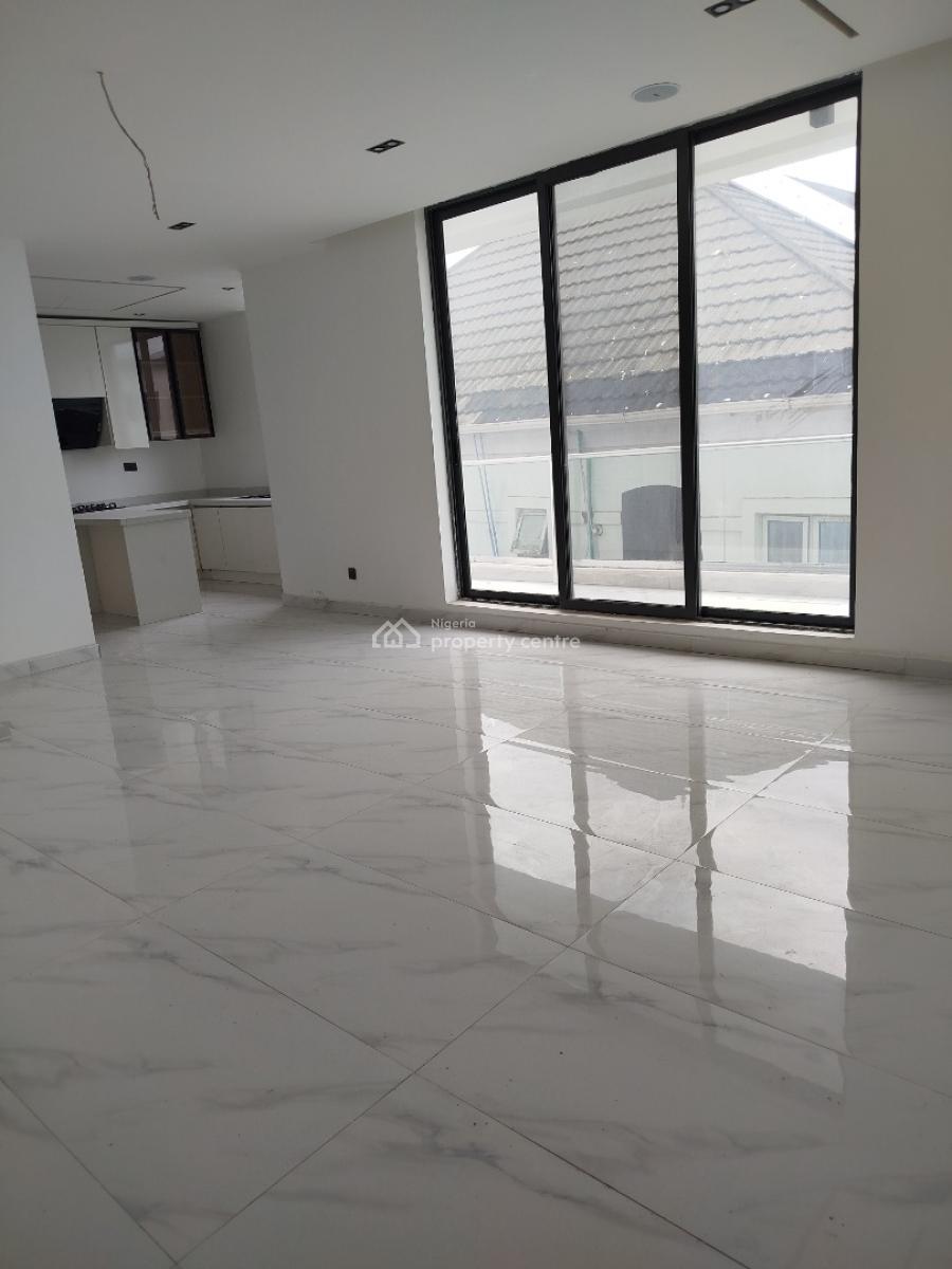 2 Bedroom Apartment with Swimming Pool, Lekki Phase 1, Lekki, Lagos, Block of Flats for Sale