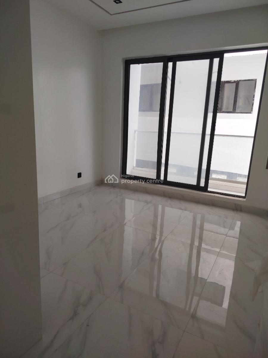 2 Bedroom Apartment with Swimming Pool, Lekki Phase 1, Lekki, Lagos, Block of Flats for Sale