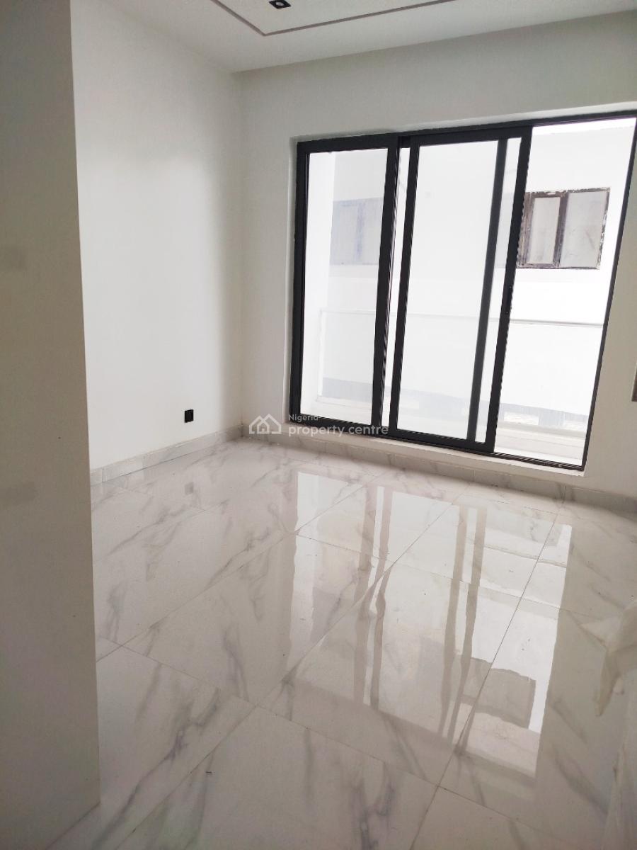 2 Bedroom Apartment with Swimming Pool, Lekki Phase 1, Lekki, Lagos, Block of Flats for Sale