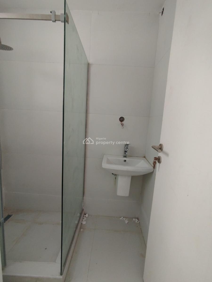 2 Bedroom Apartment with Swimming Pool, Lekki Phase 1, Lekki, Lagos, Block of Flats for Sale