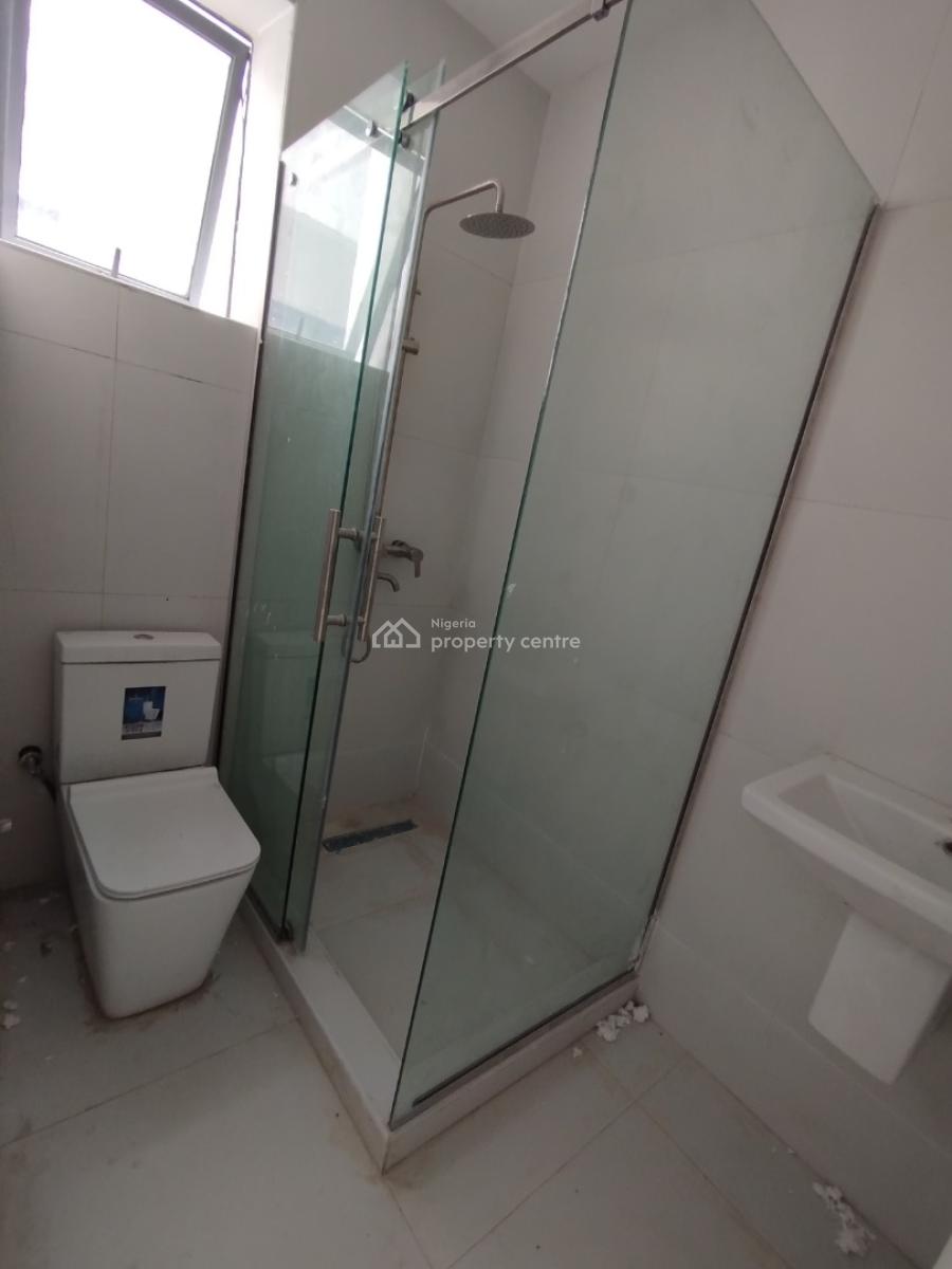 2 Bedroom Apartment with Swimming Pool, Lekki Phase 1, Lekki, Lagos, Block of Flats for Sale