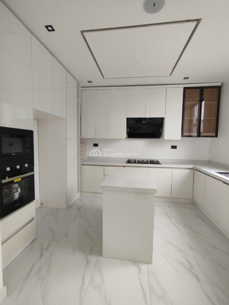 2 Bedroom Apartment with Swimming Pool, Lekki Phase 1, Lekki, Lagos, Block of Flats for Sale