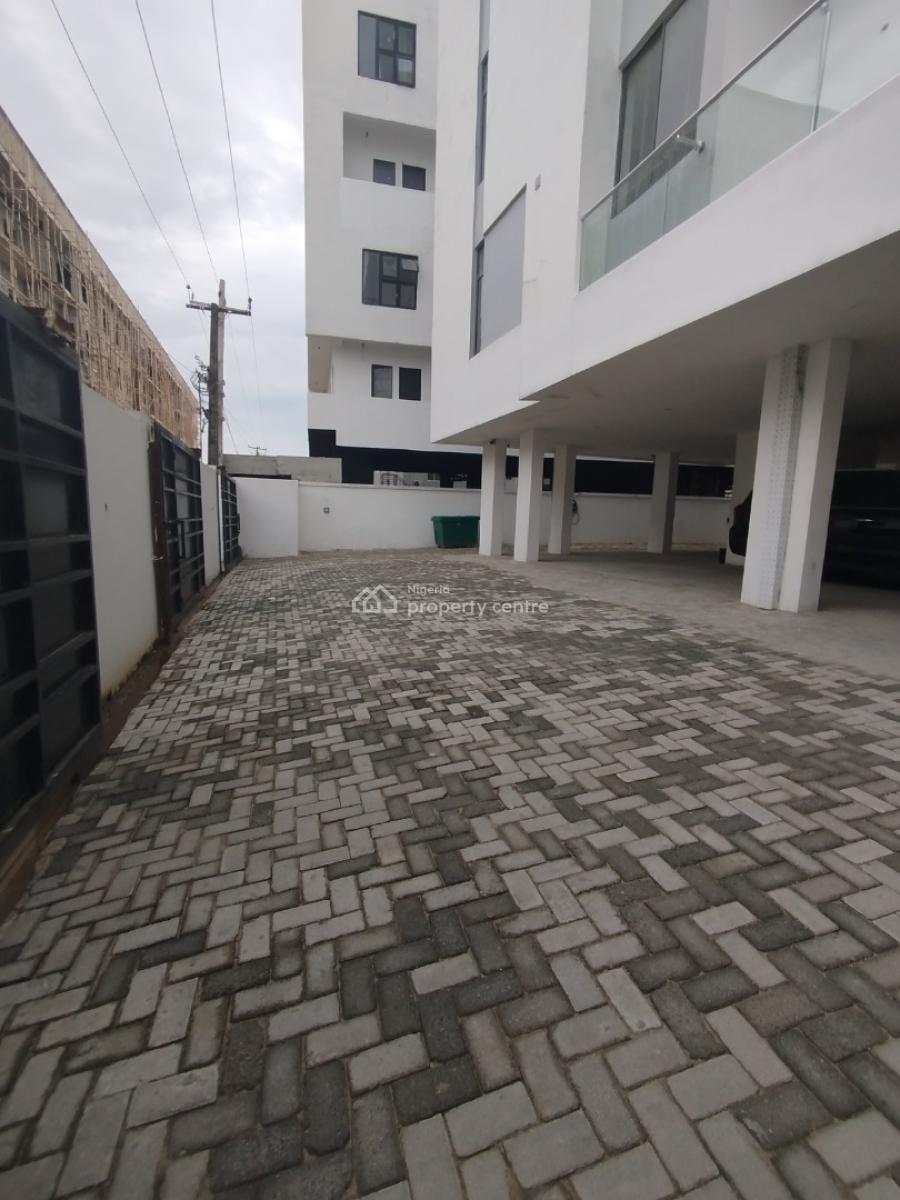 2 Bedroom Apartment with Swimming Pool, Lekki Phase 1, Lekki, Lagos, Block of Flats for Sale